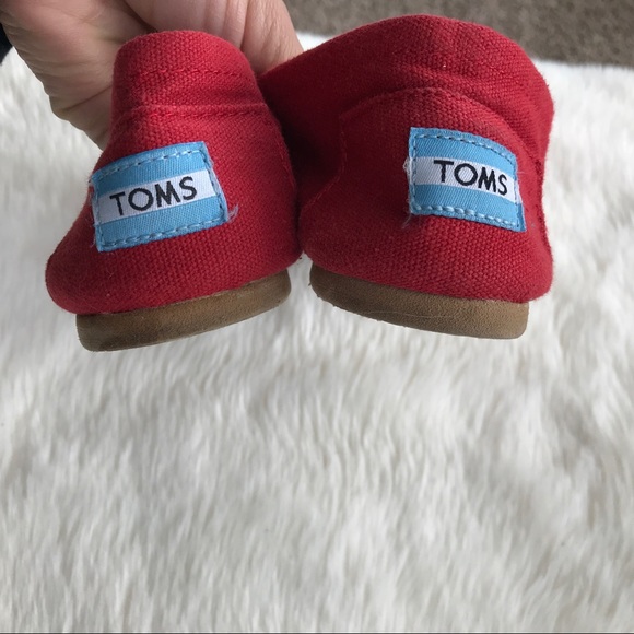 Toms Red Slip-Ons 6.5 - Picture 3 of 5